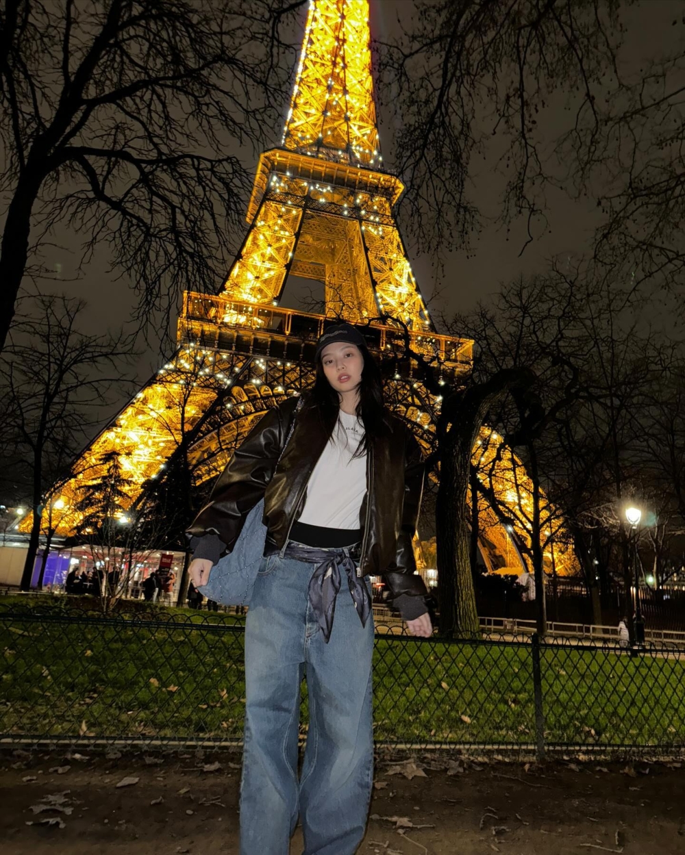 BLACKPINK Jennie曾經背上這款CHANEL 22包出遊