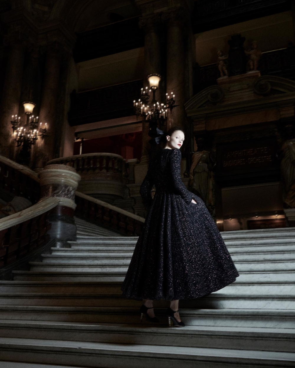 CHANEL秋冬高級訂製服系列借鏡了經典芭蕾服