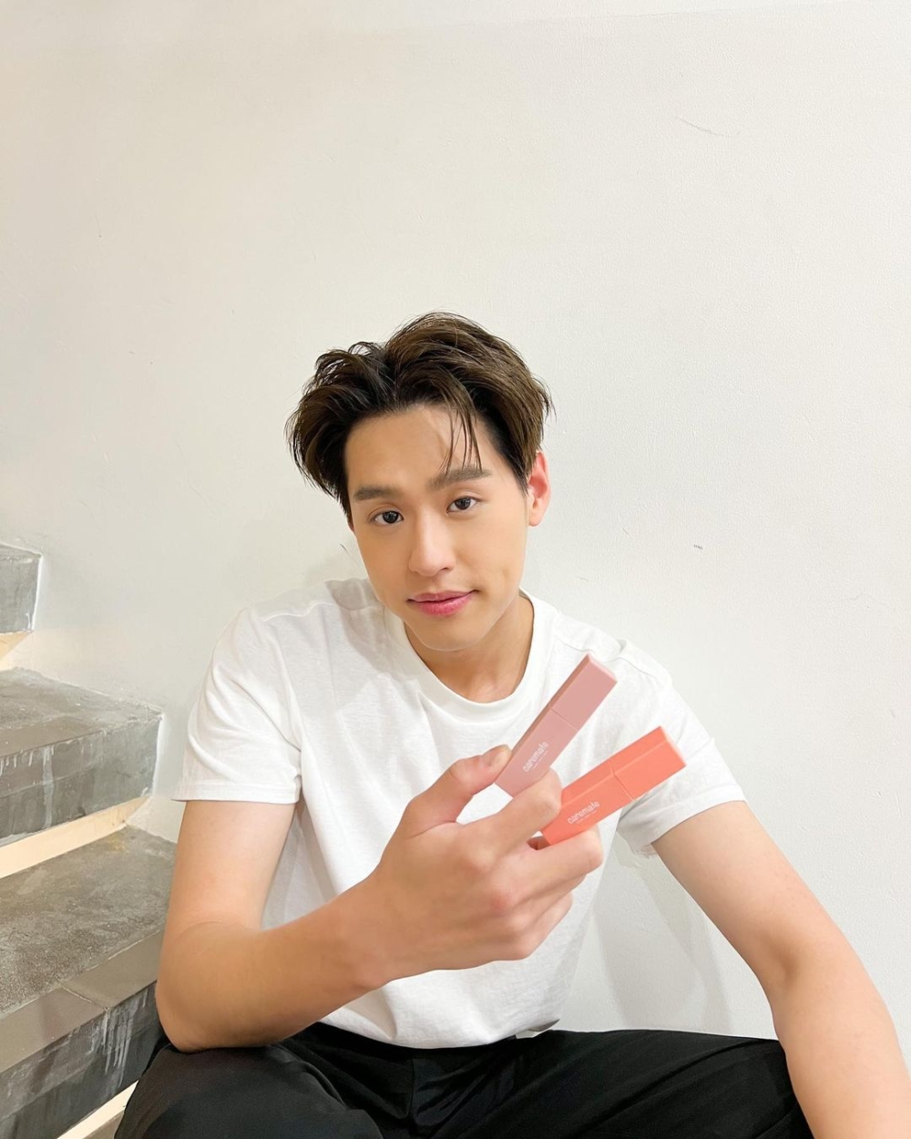 Billkin和CP搭檔PP Kirt共同創立唇部護理品牌「Caremate」