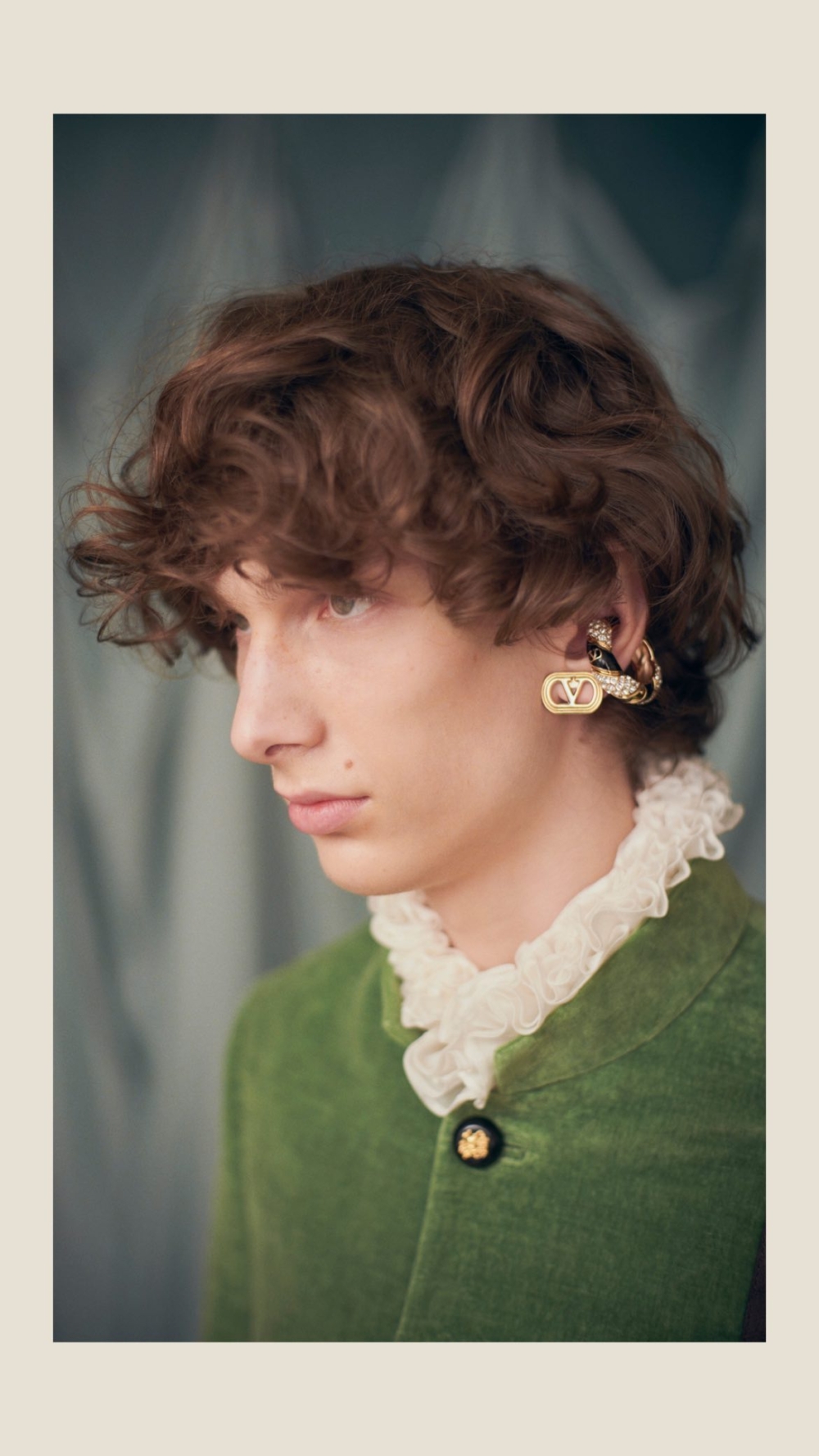 Valentino「Avant les Débuts」Pre-spring 2025系列