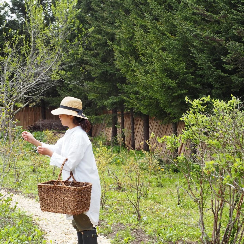 「MAISON SHIRO」坐落在一座小山上