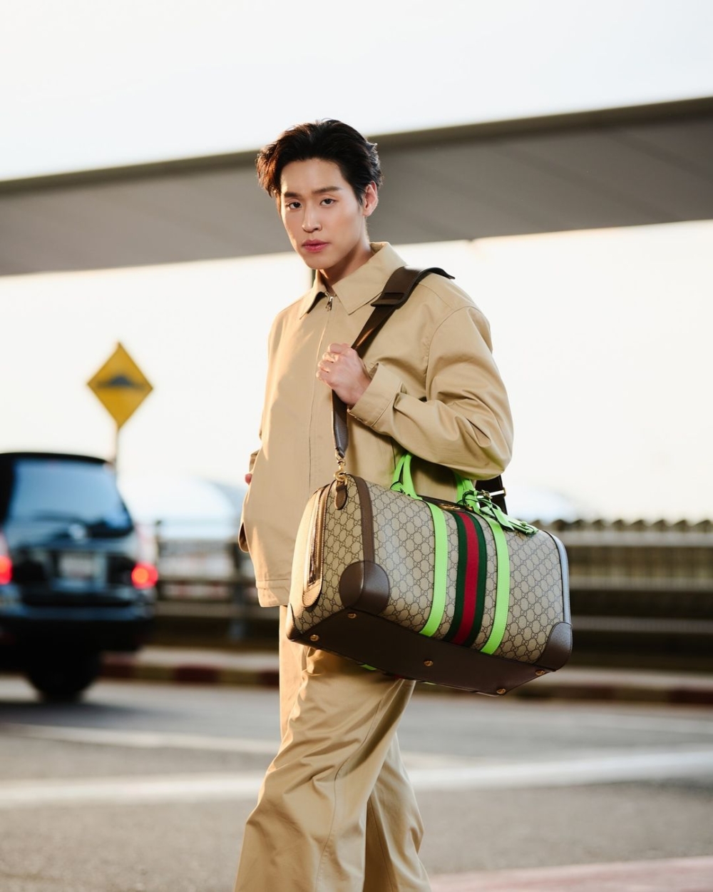 Billkin受邀參加的Gucci 2025春夏男裝時尚大秀