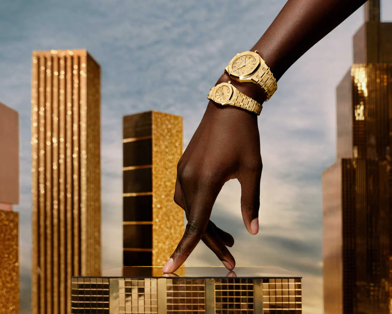 Royal Oak皇家橡樹系列迷你霜金石英腕錶Ref.67630BA.GG.1312BA.01