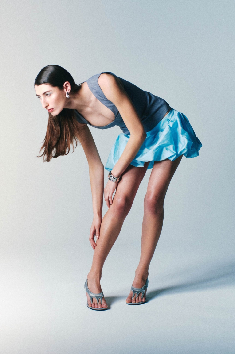 Mode Mischief的泡泡裙採用緞面布料