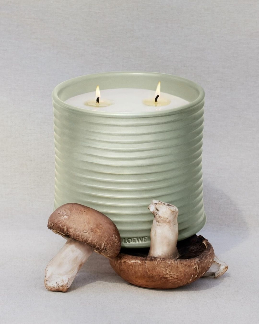 LOEWE蘑菇香氛蠟燭