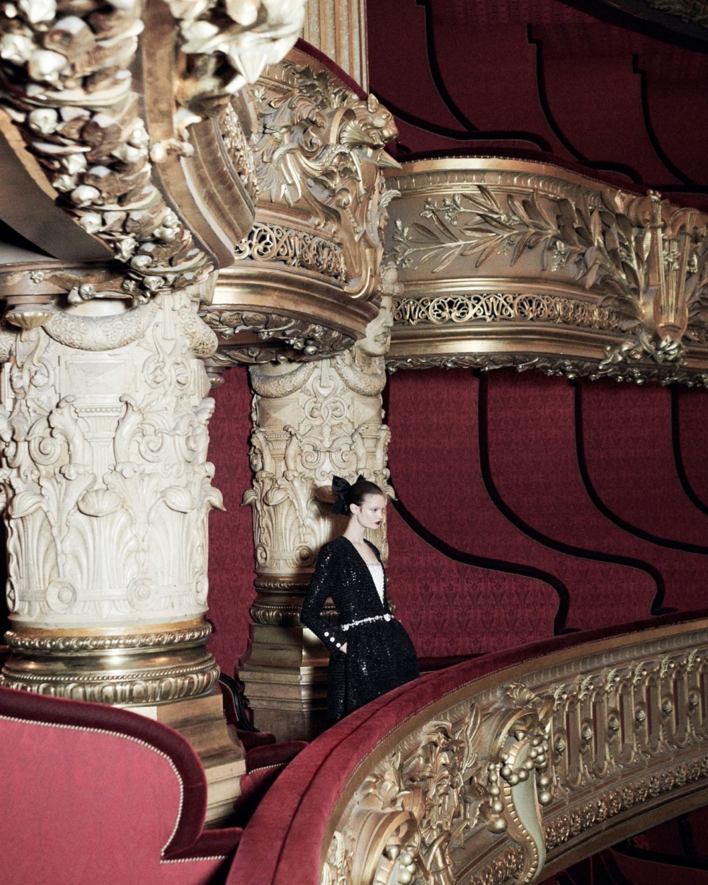 CHANEL秋冬高級訂製服系列借鏡了經典芭蕾服