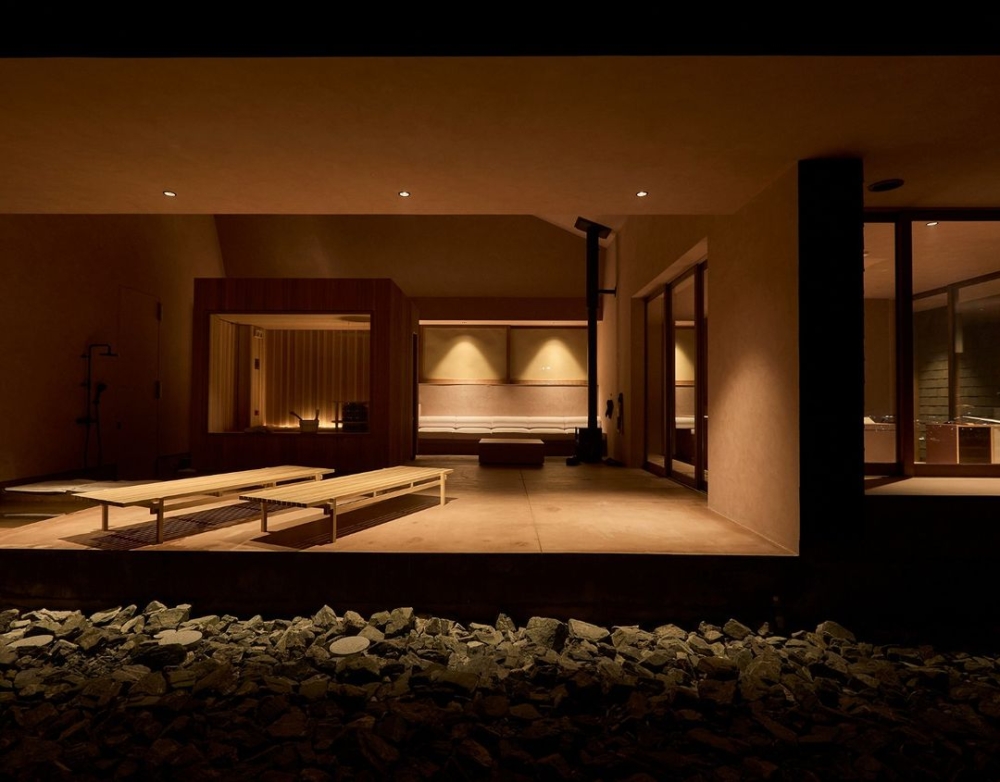 別墅具有無縫接軌的戶外露台