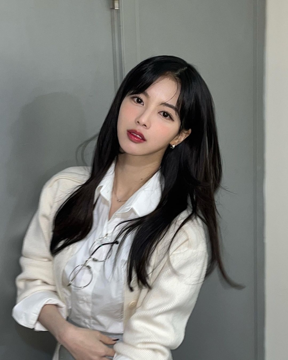 《名校的階梯》女主角盧正義亮眼外型受到關注