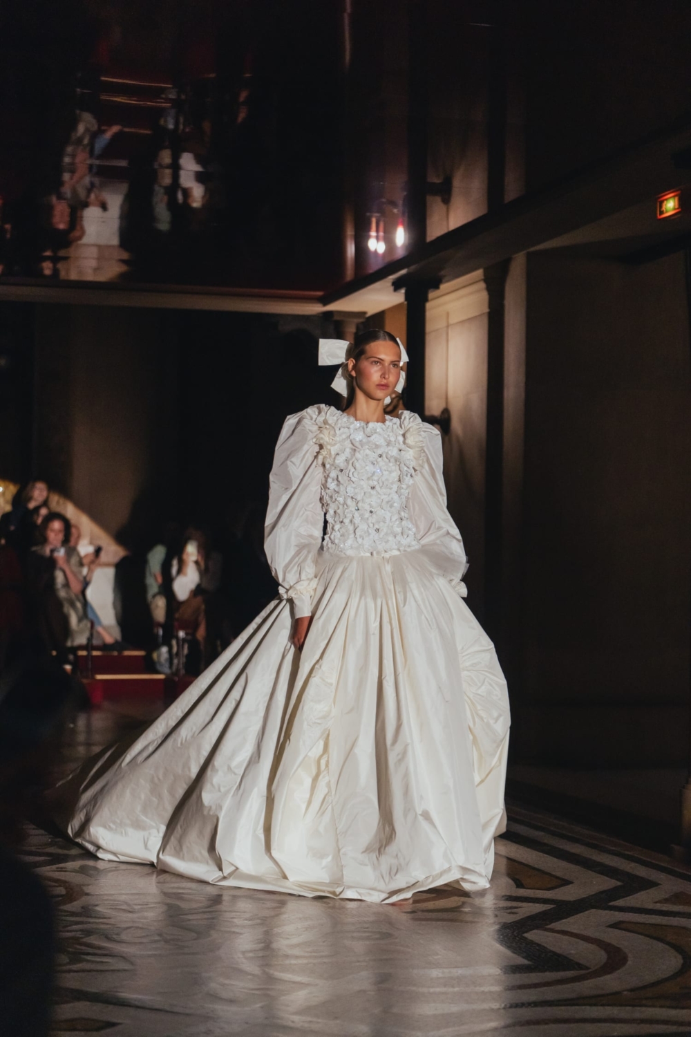 CHANEL秋冬高級訂製服系列借鏡了經典芭蕾服