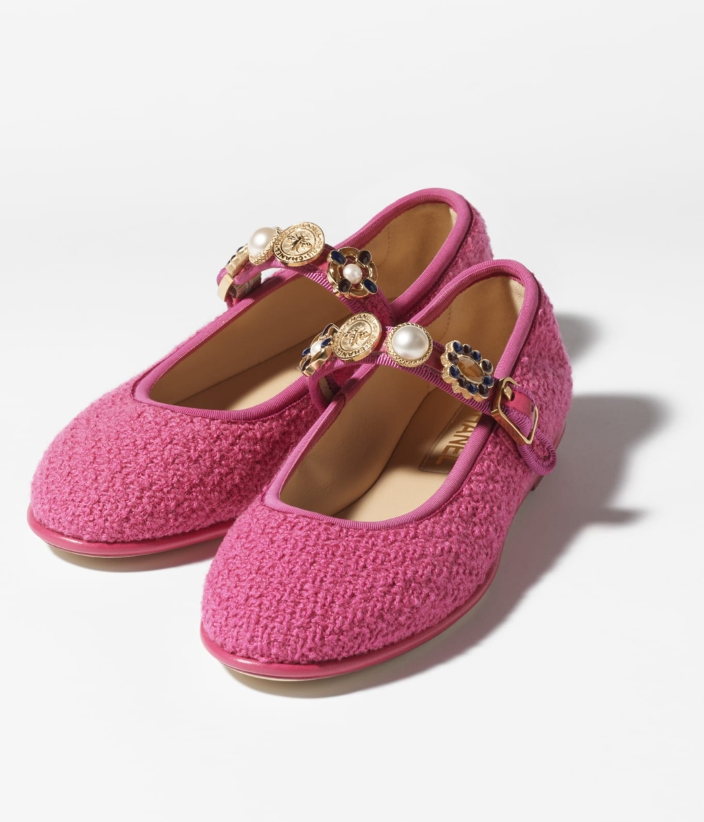 CHANEL新款Mary Janes 