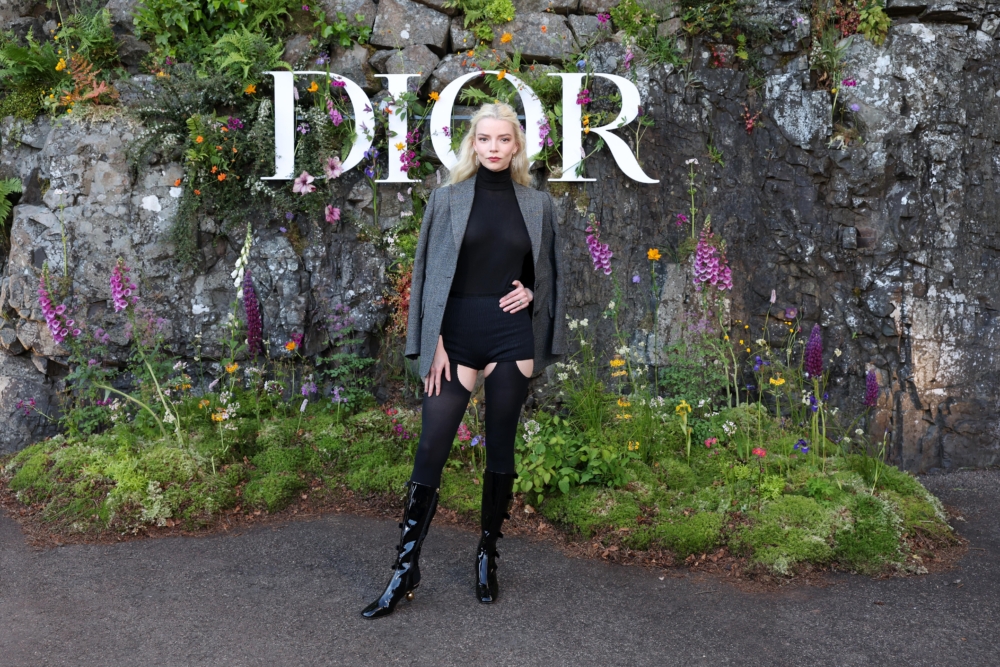 Anya Taylor-Joy出席Dior 2025 蘇格蘭早春度假系列