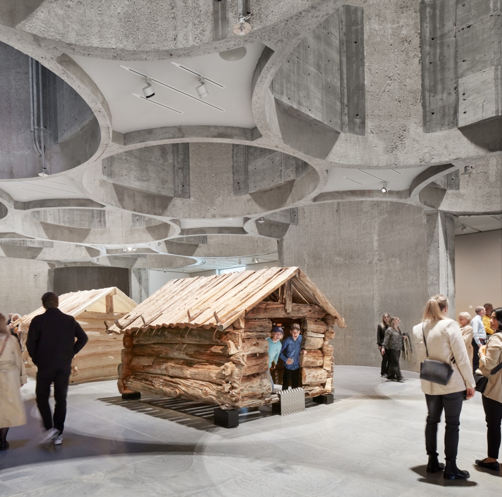 強烈視覺對比與光滑紋理充盈著靜謐沉穩的禪意氛圍