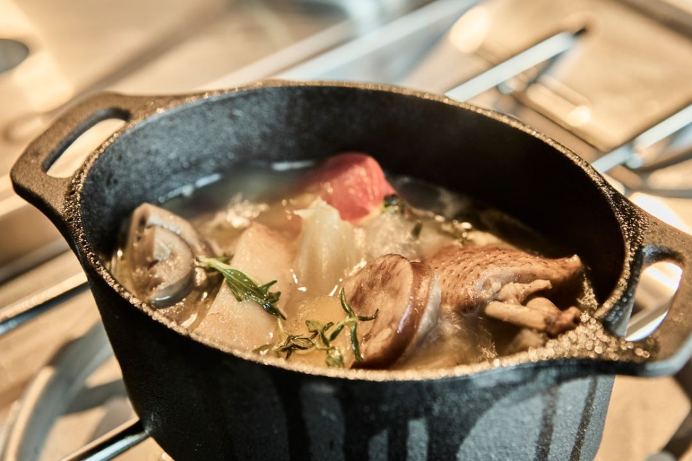 在這裡可以享受到豐富的九州食材，並讓法式和戶外融合