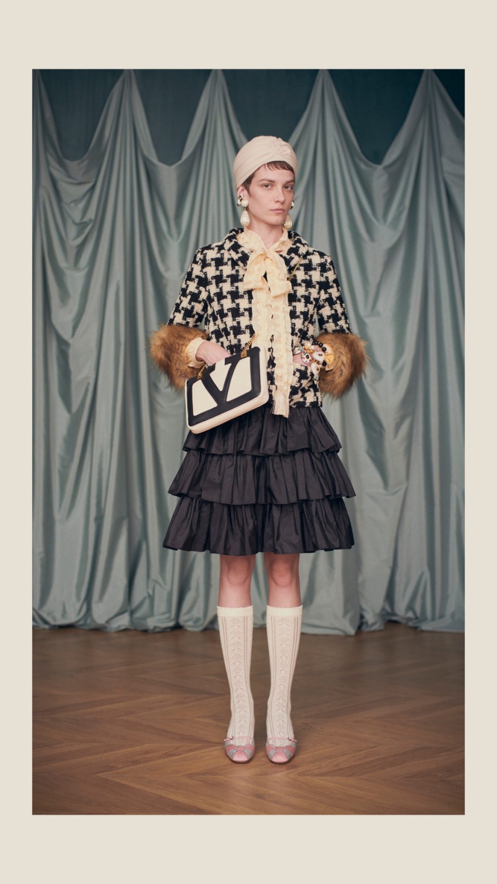 Valentino「Avant les Débuts」Pre-spring 2025系列