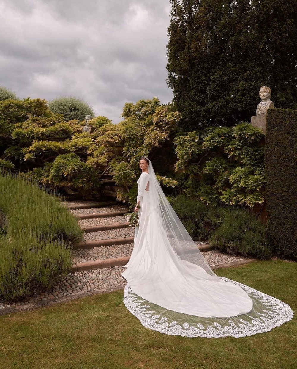 這頂王冠自1906年起就屬於Grosvenor家族,並專門給嫁進門的新娘配戴