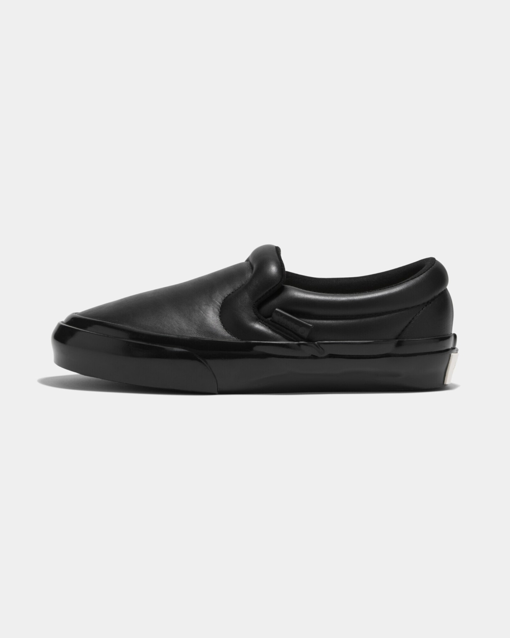 Vans × Proenza Schouler Puffy Slip-On系列售價為美元$200（約HK$1,562 ）