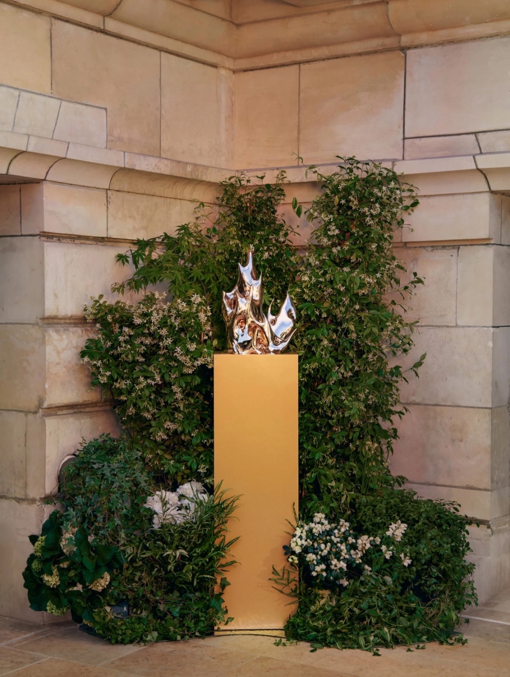 Mathieu Lehanneur設計的「永恆火焰」