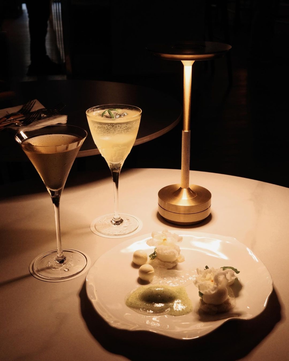 擺盤有著Fine Dining的用心，品嚐起來同樣華麗、層次感豐富