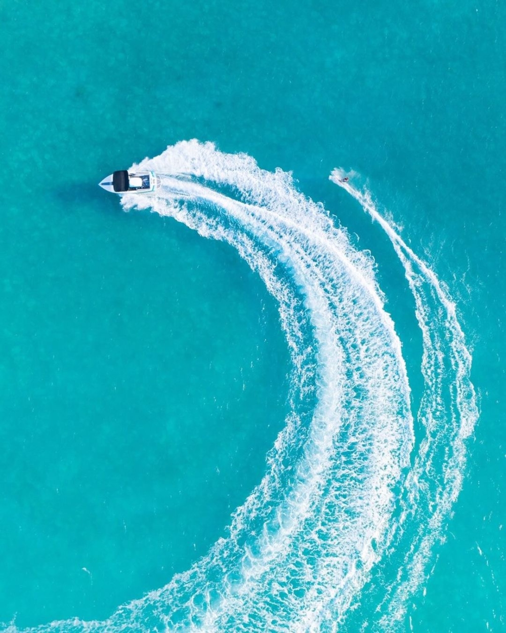 Jumby bay Island的週遭環繞著溫暖又清澈見底的海水