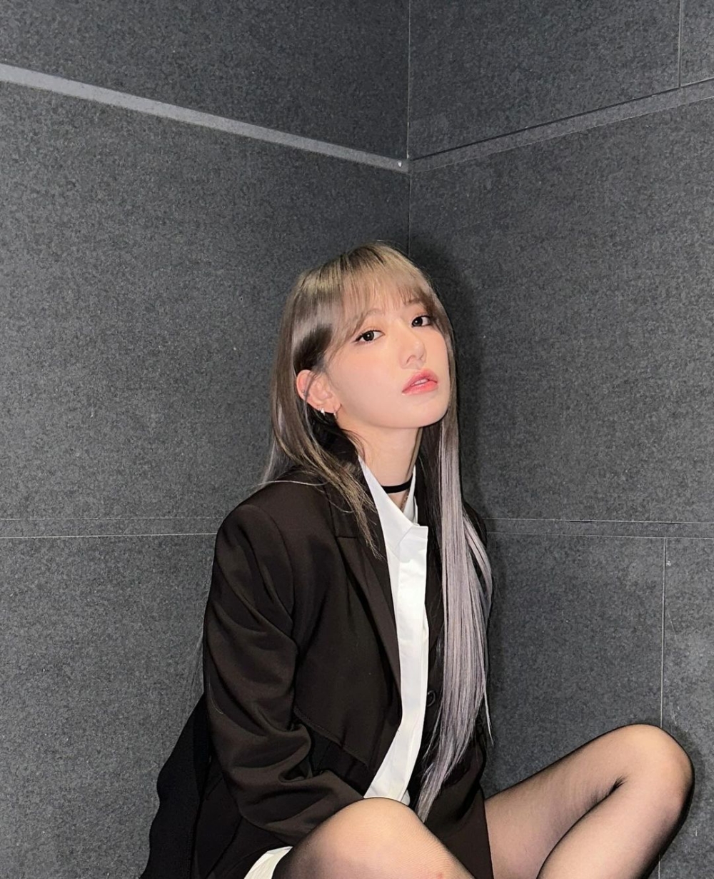 小櫻花染上亞麻灰更帥氣