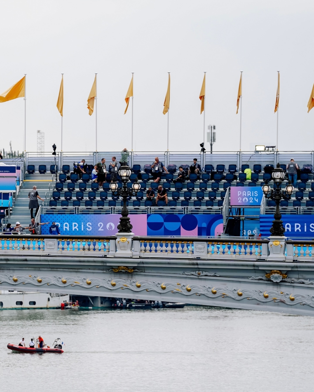 2024巴黎奧運開幕式首次於塞納河上遊行