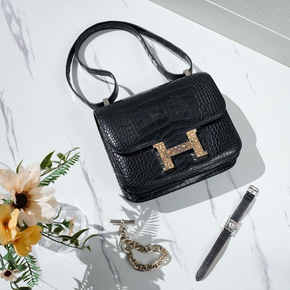 Constance鱷魚皮、蜥蜴皮