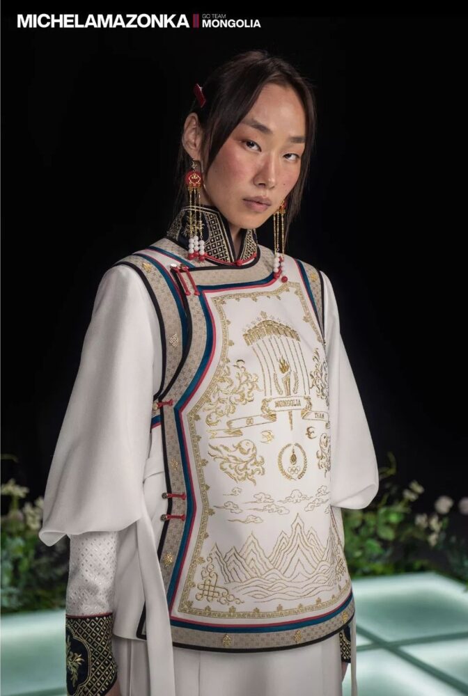 Michel & Amazonka以蒙古那達慕節以及蒙古的傳統服飾「deel」一種長至腳踝的長袖不對稱長袍為基礎打造隊服，