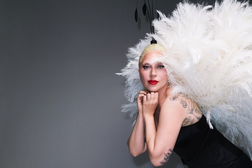 震撼開唱法語經典歌曲《Mon truc en plumes》