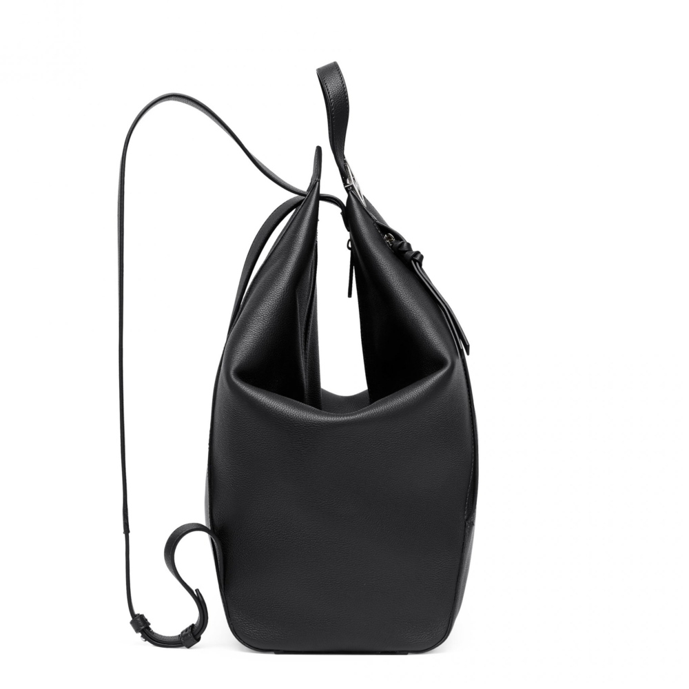 大號擁有雙肩背帶