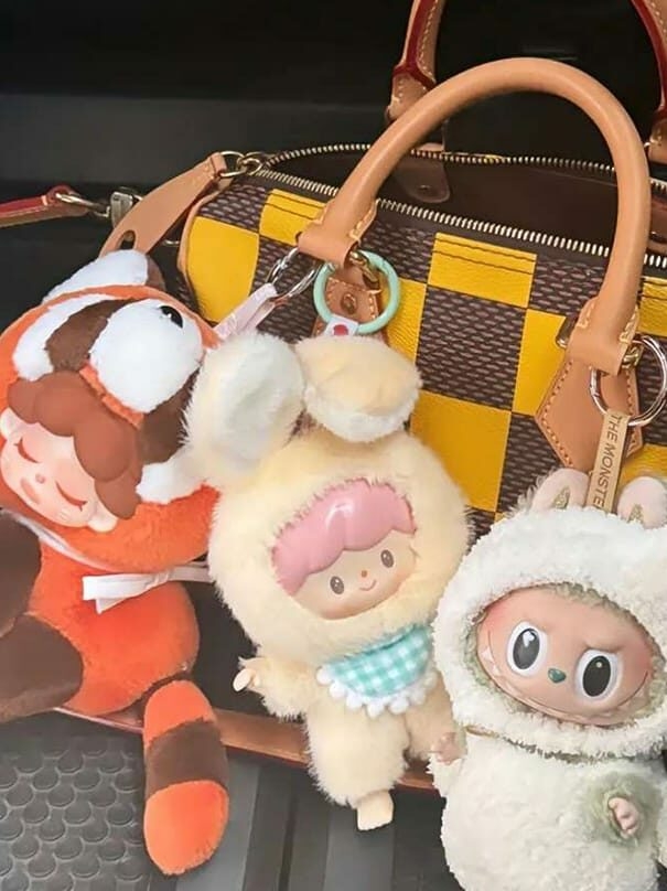 Lisa也愛的POP MART