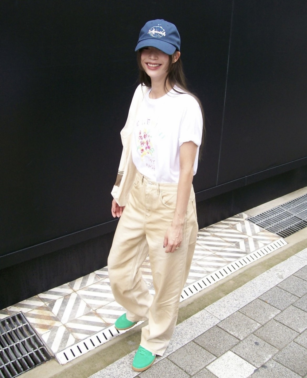 球鞋的穿搭興起，都讓穿搭更加悠閒自在。