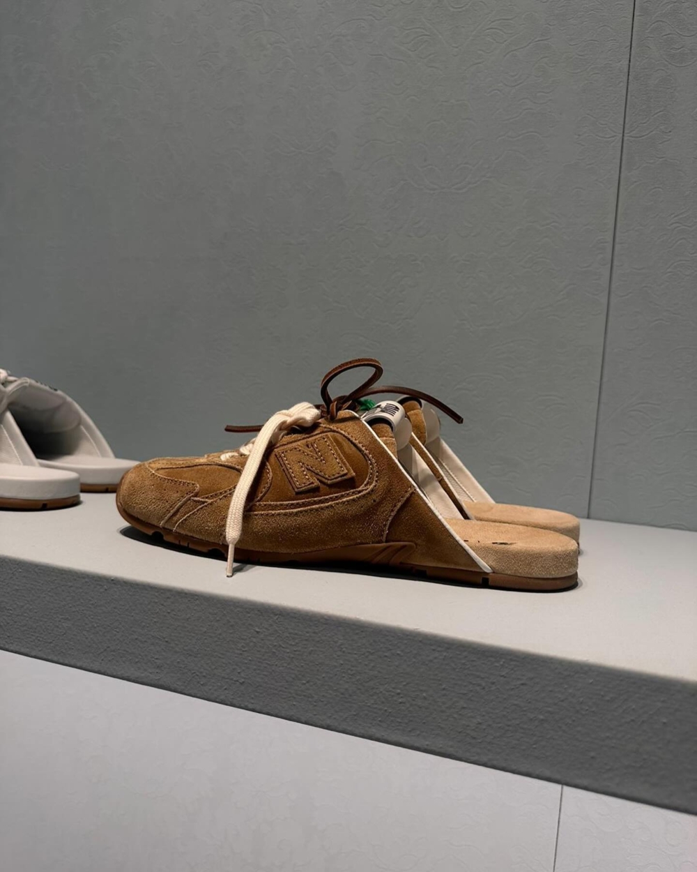 Miu Miu x New Balance 帶來全新Mule鞋款6