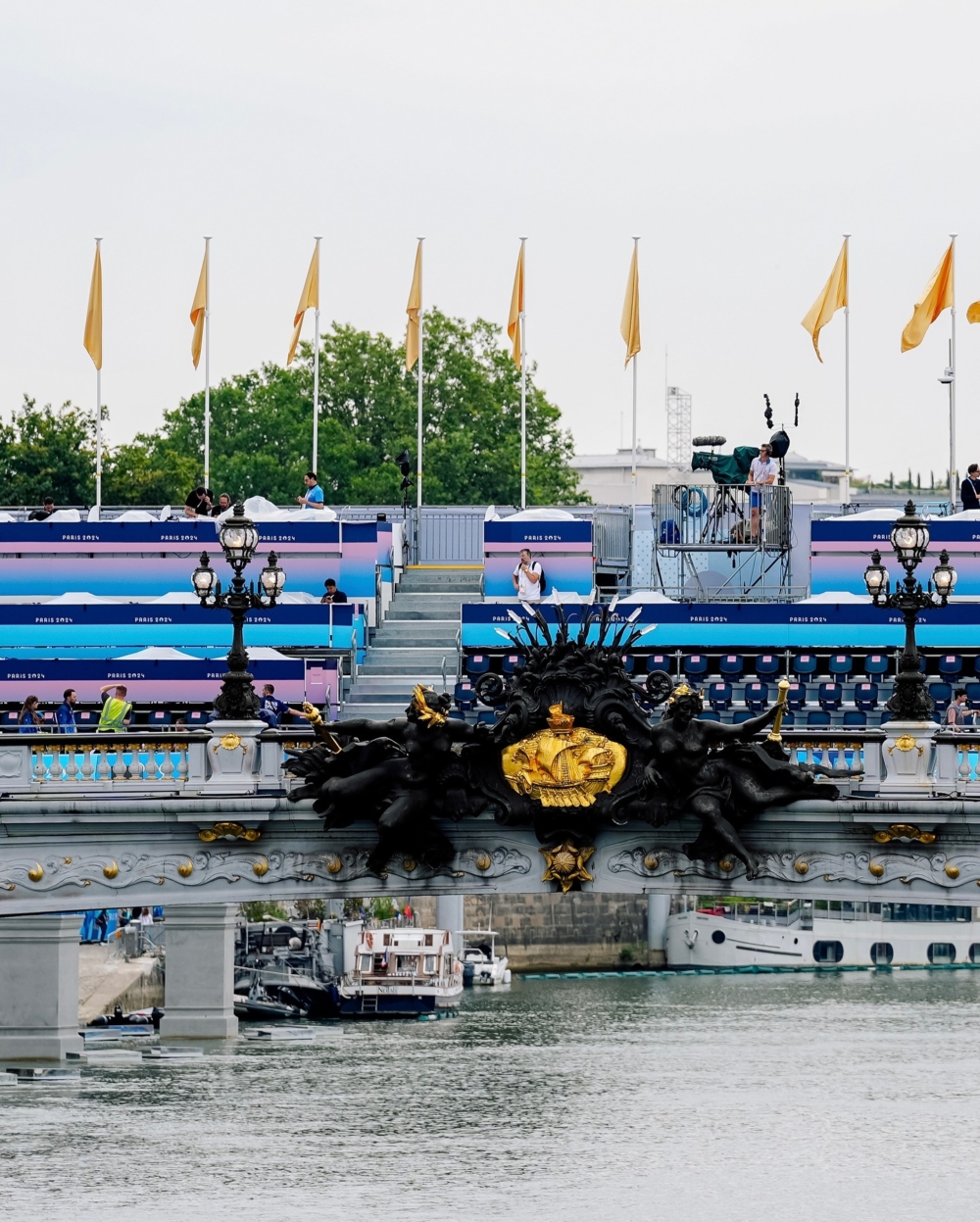 2024巴黎奧運開幕式首次於塞納河上遊行