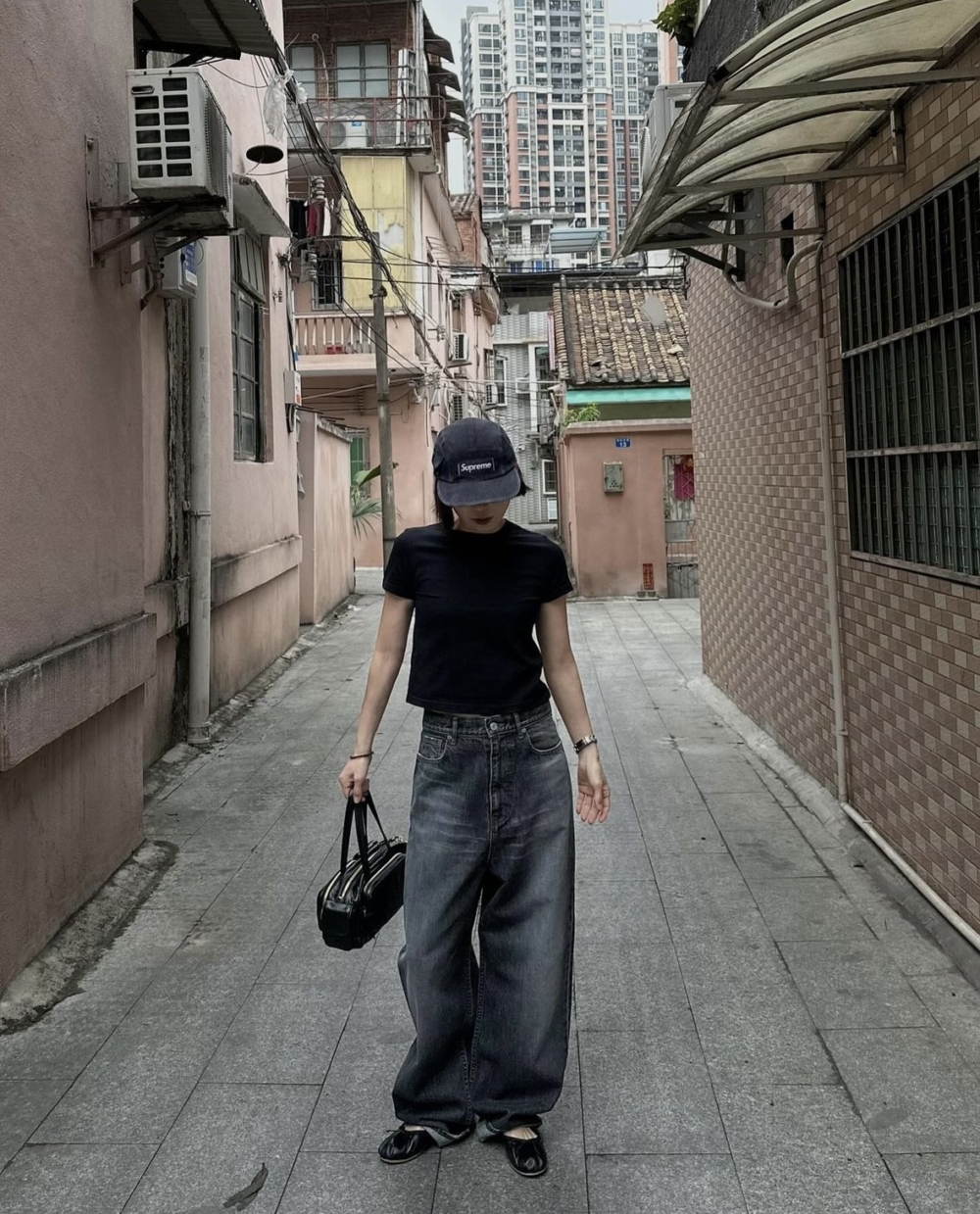 讓日常的風格增添優雅不羈的氣質。