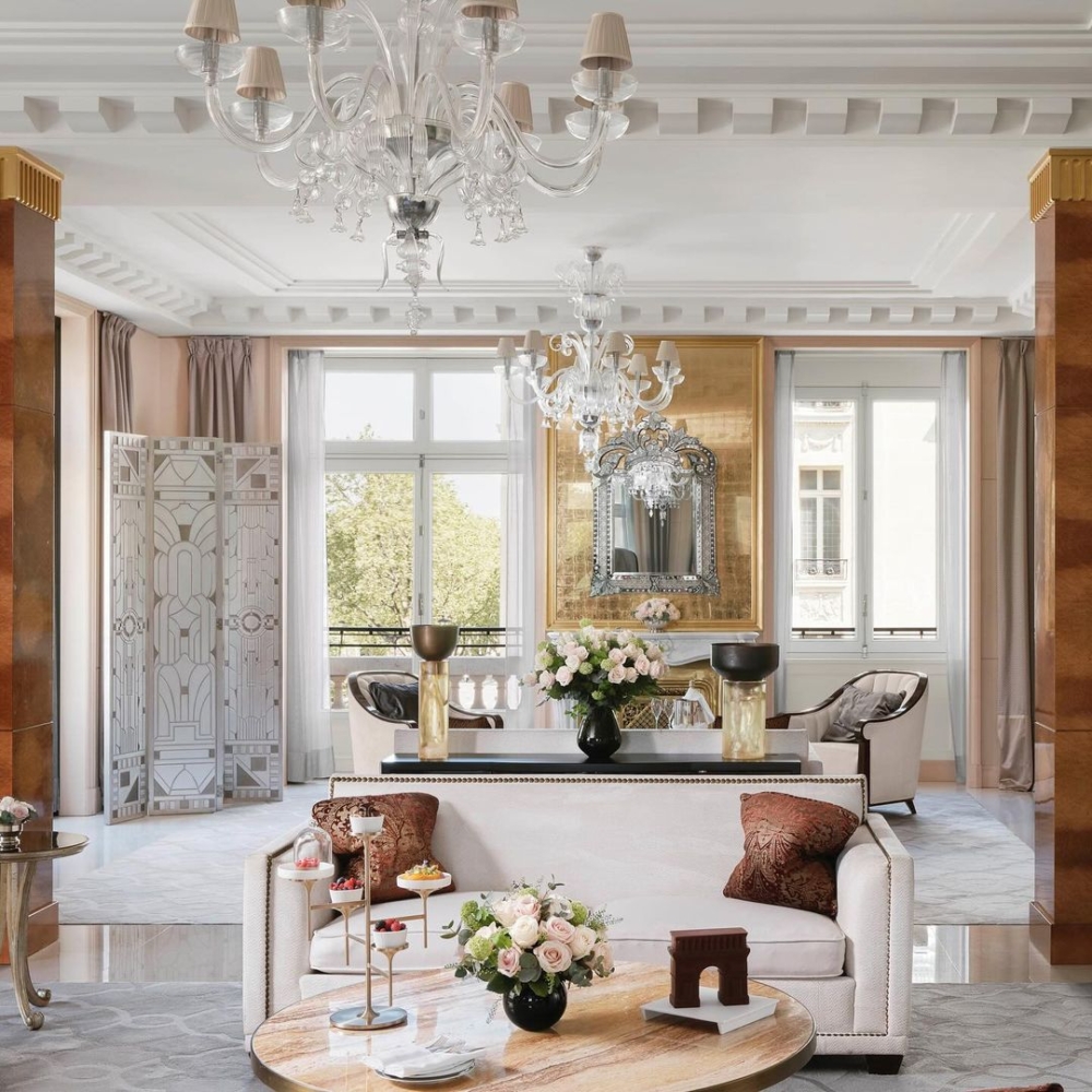 The Peninsula Paris共有200間客房，使用珍珠灰和奶油色調，既富有現代感又舒適