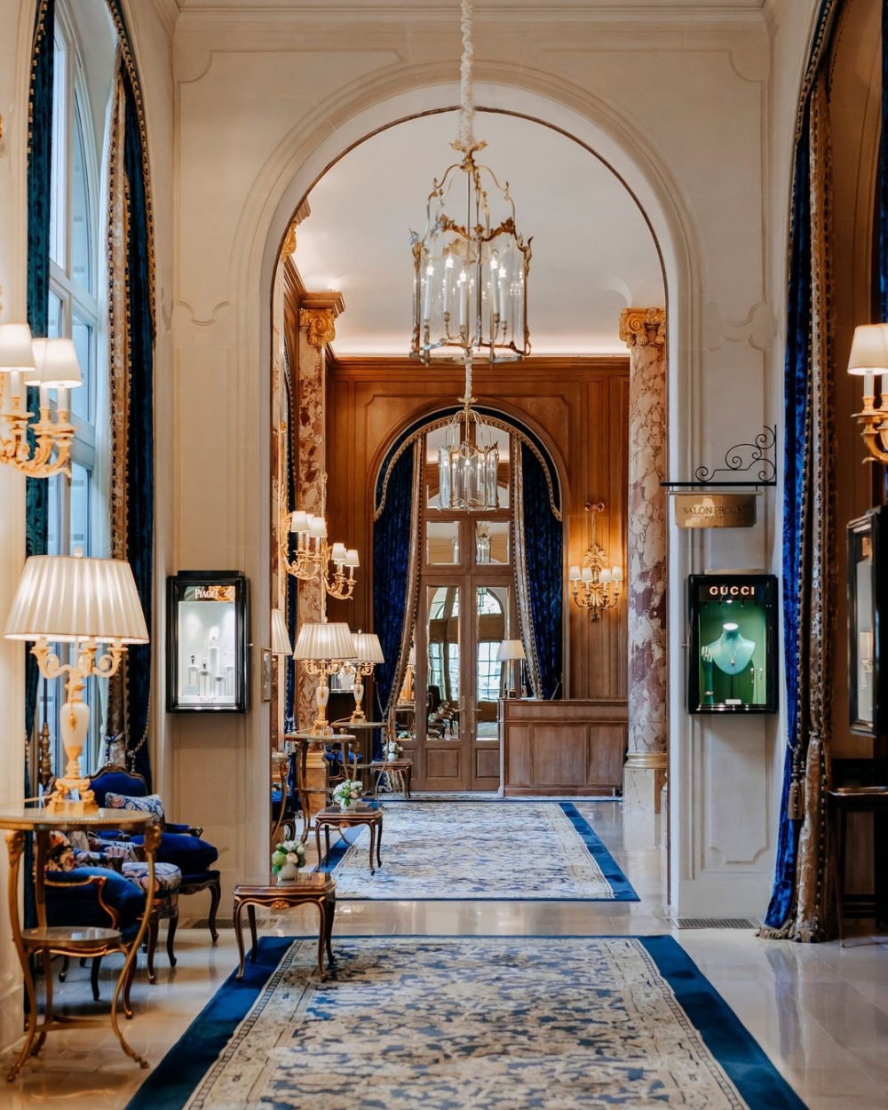 Ritz Paris是世界上最豪華的飯店之一，曾經的顧客涵蓋王室成員、政客、作家和歌手