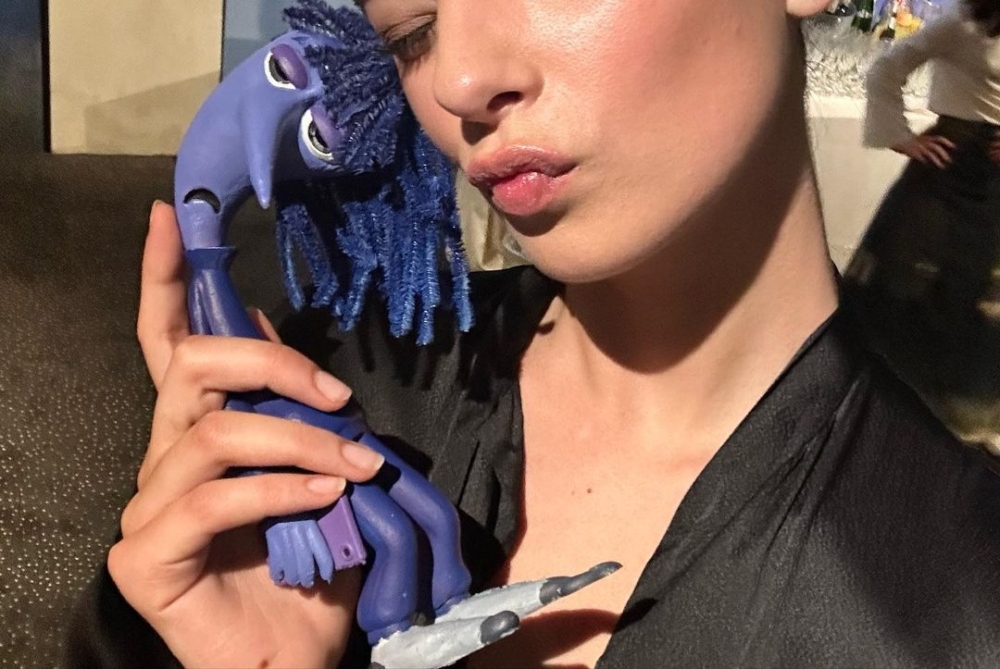 主業是模特兒的Deva Cassel也不吝於嘗試其他挑戰