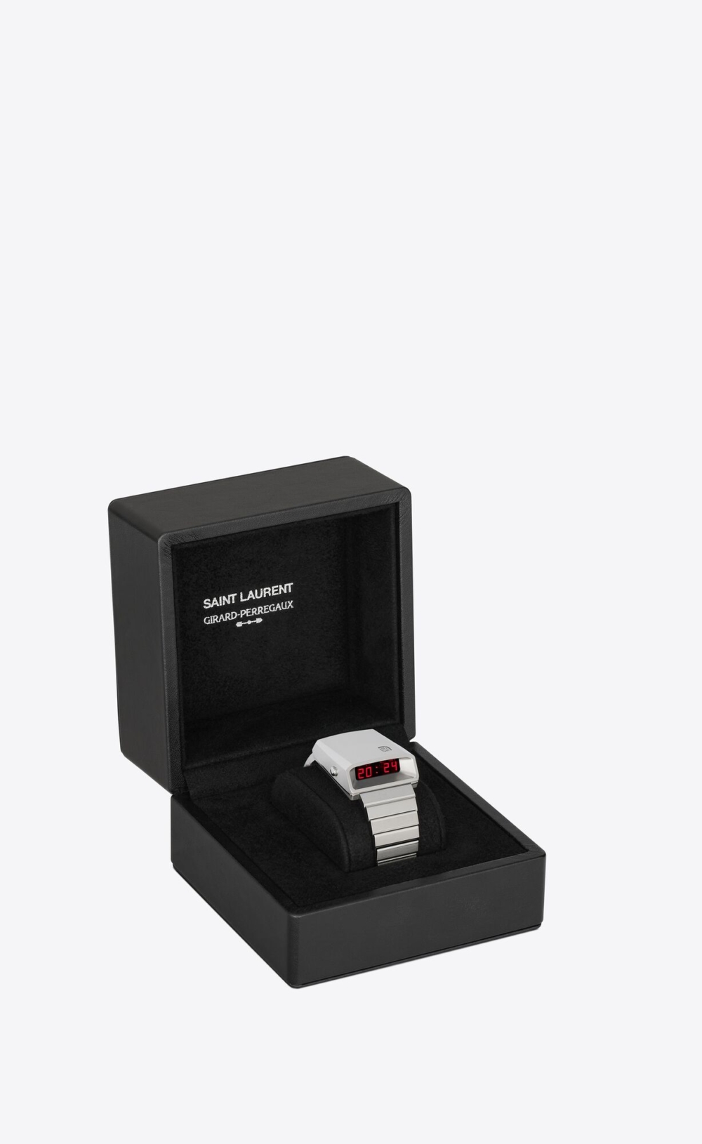 全新版本的聯名Casquette 2.0，外型方方正正具有未來感