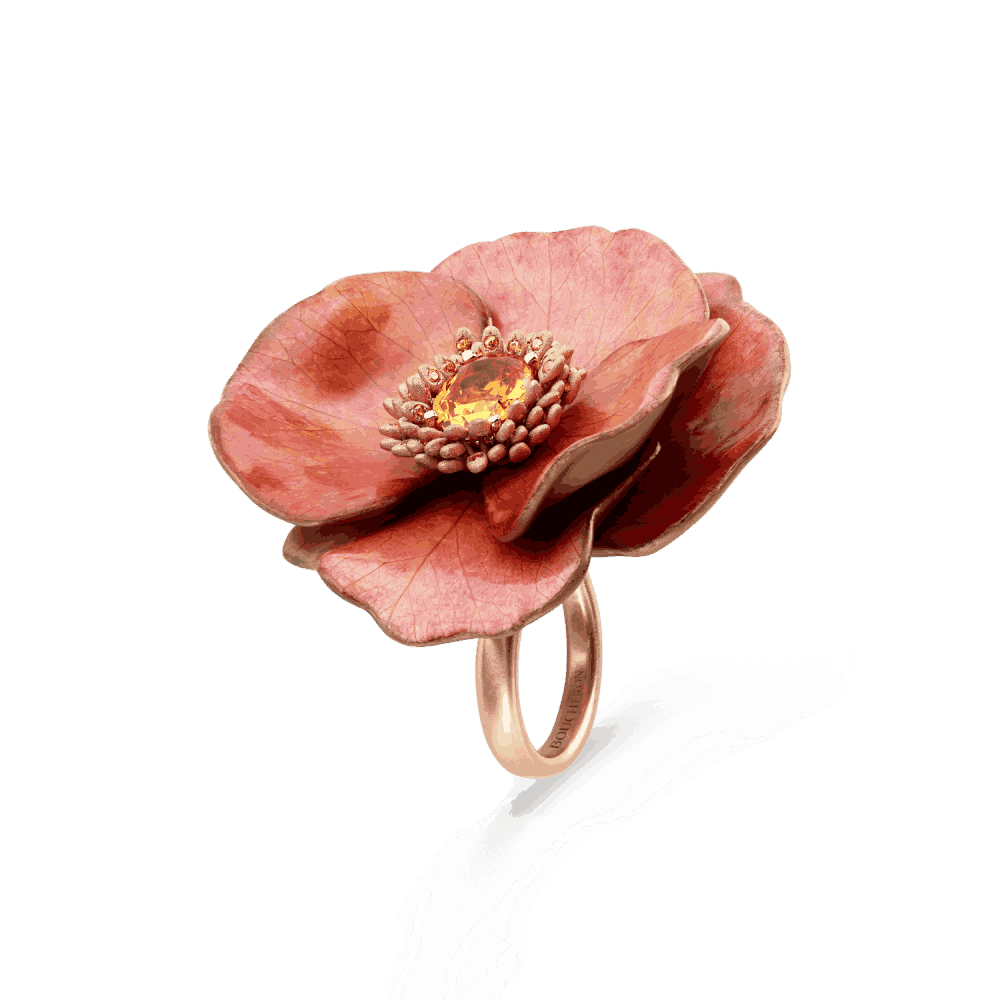 Fleurs Éternelles將花瓣的柔軟、漸層都1:1的還原到戒指上