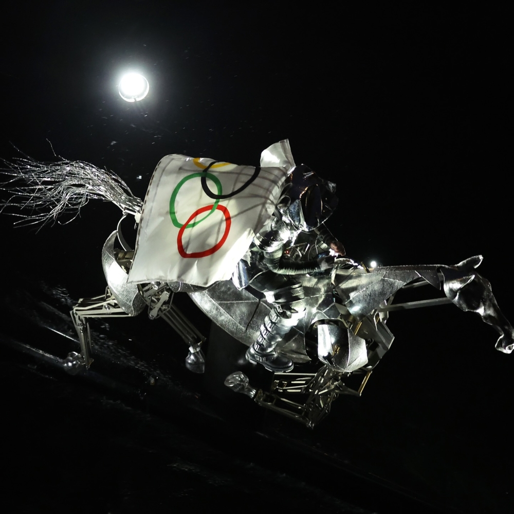 由藝術工作室Atelier Blam創作這件作品，代表了法國複雜藝術裝置的設計和製造