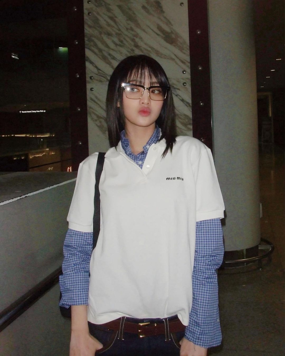 Minnie展現了青春俏皮的活潑氣息