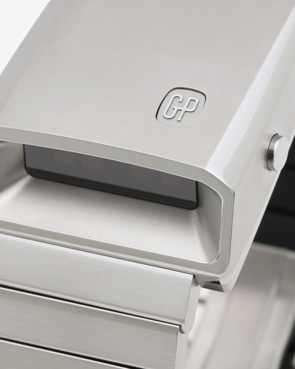 側面的LED顯示器和手腕平行