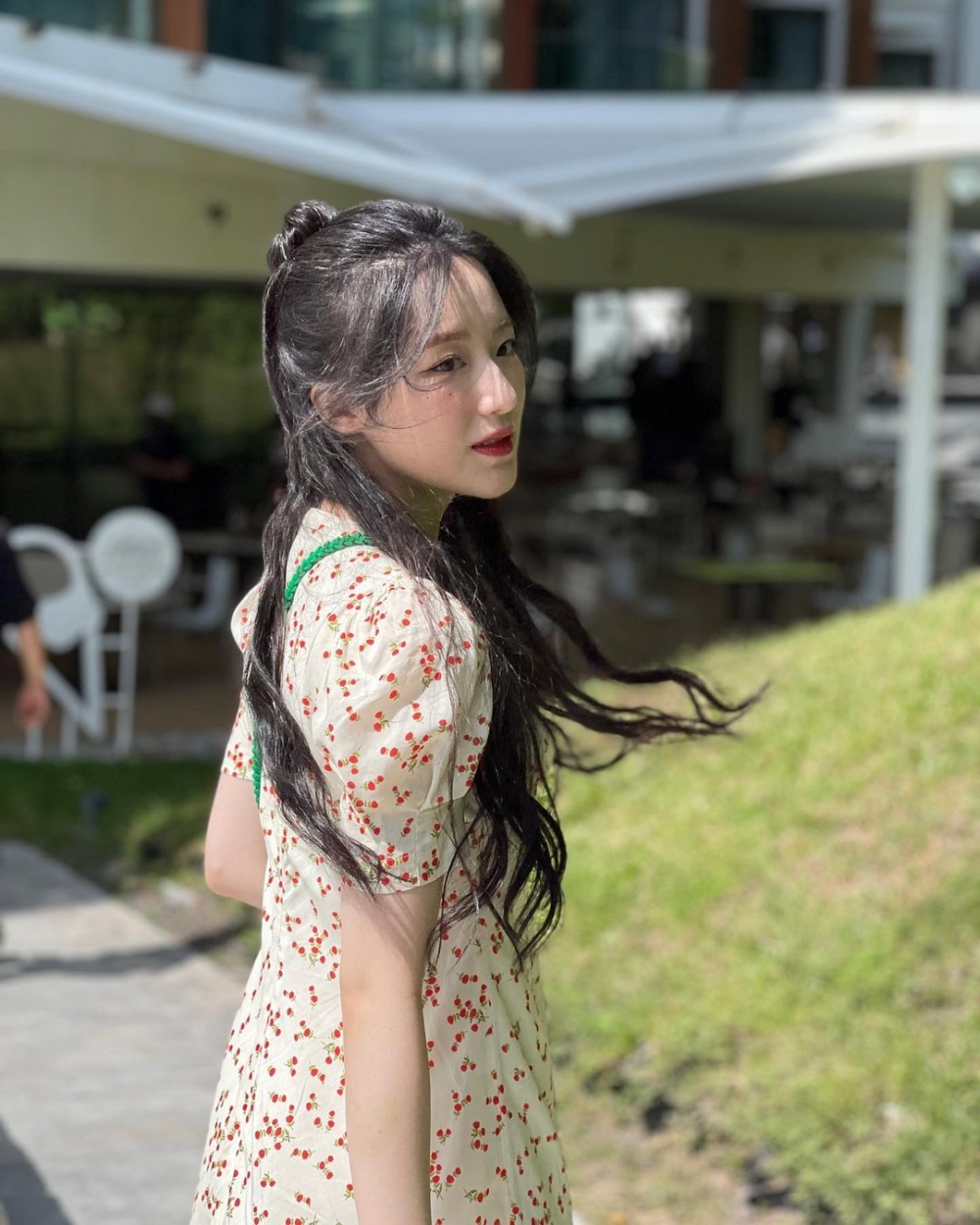 一件洋裝打造田園風