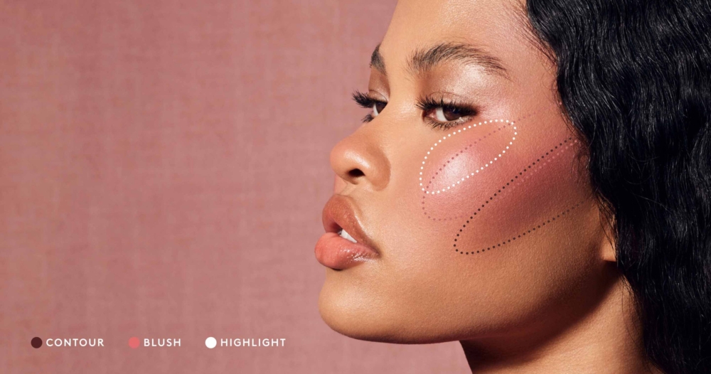 POWDER BLUSH為臉頰打造霧面、微光的色調