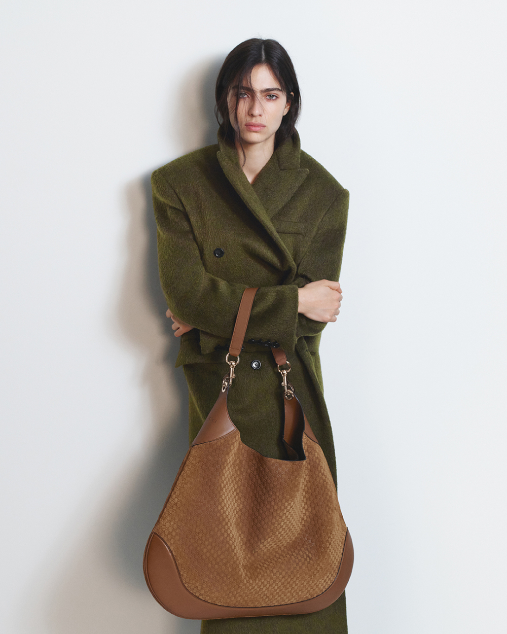 Gucci B Bag使用的火麻鞣革符合永續理念的材質