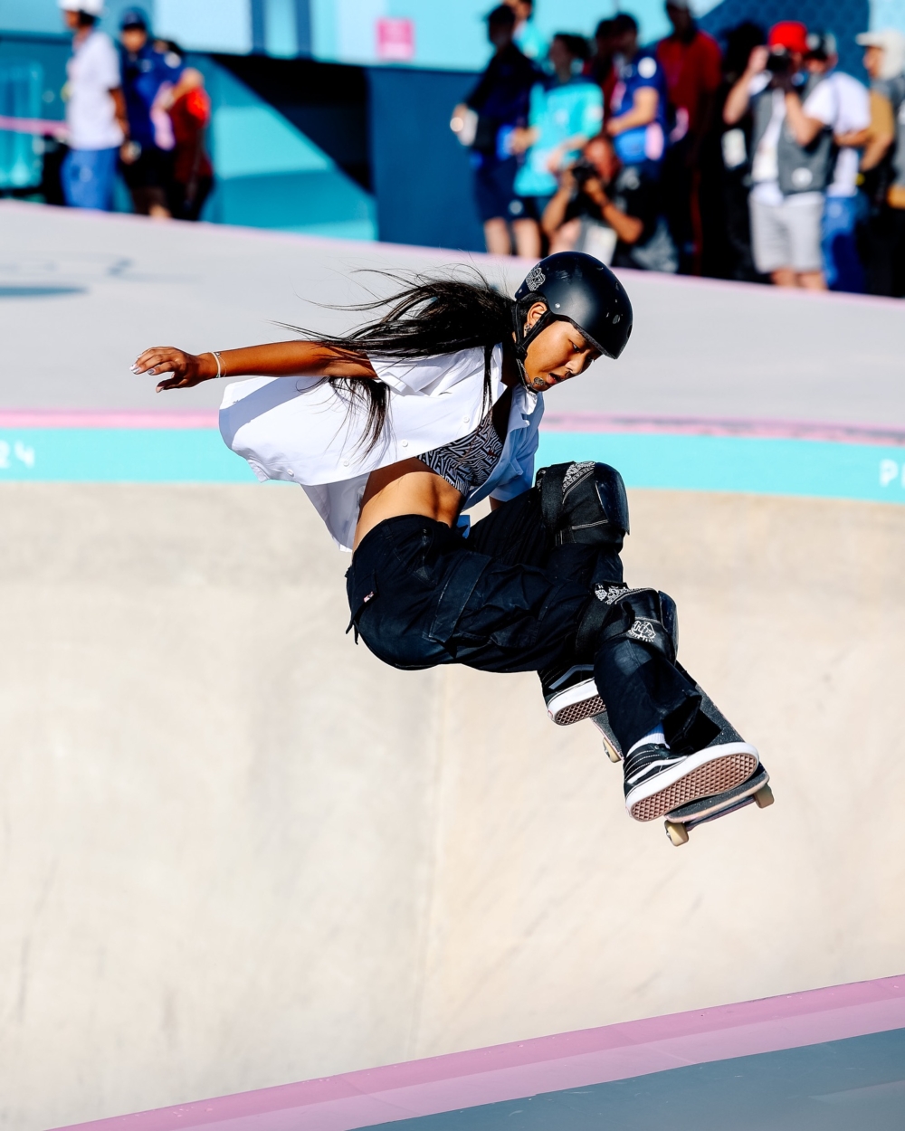 14歲少女稱霸女子滑板公園賽