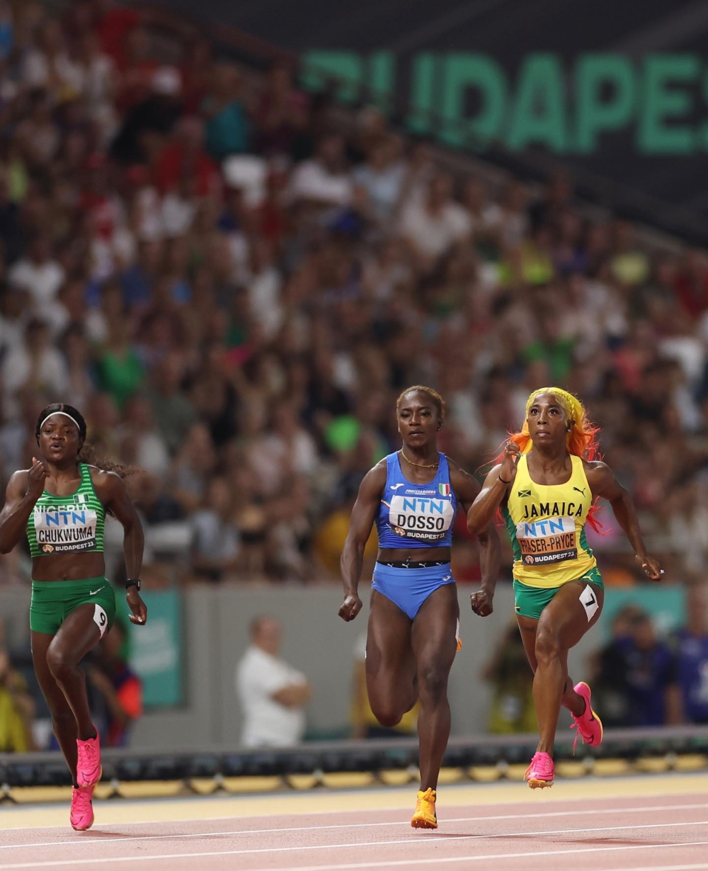 彷彿是火箭末端的火焰色彩