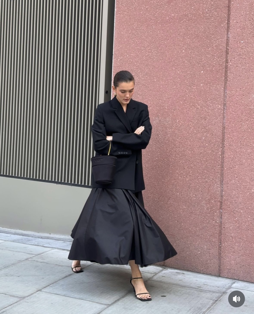 休閒日常好搭的造型。