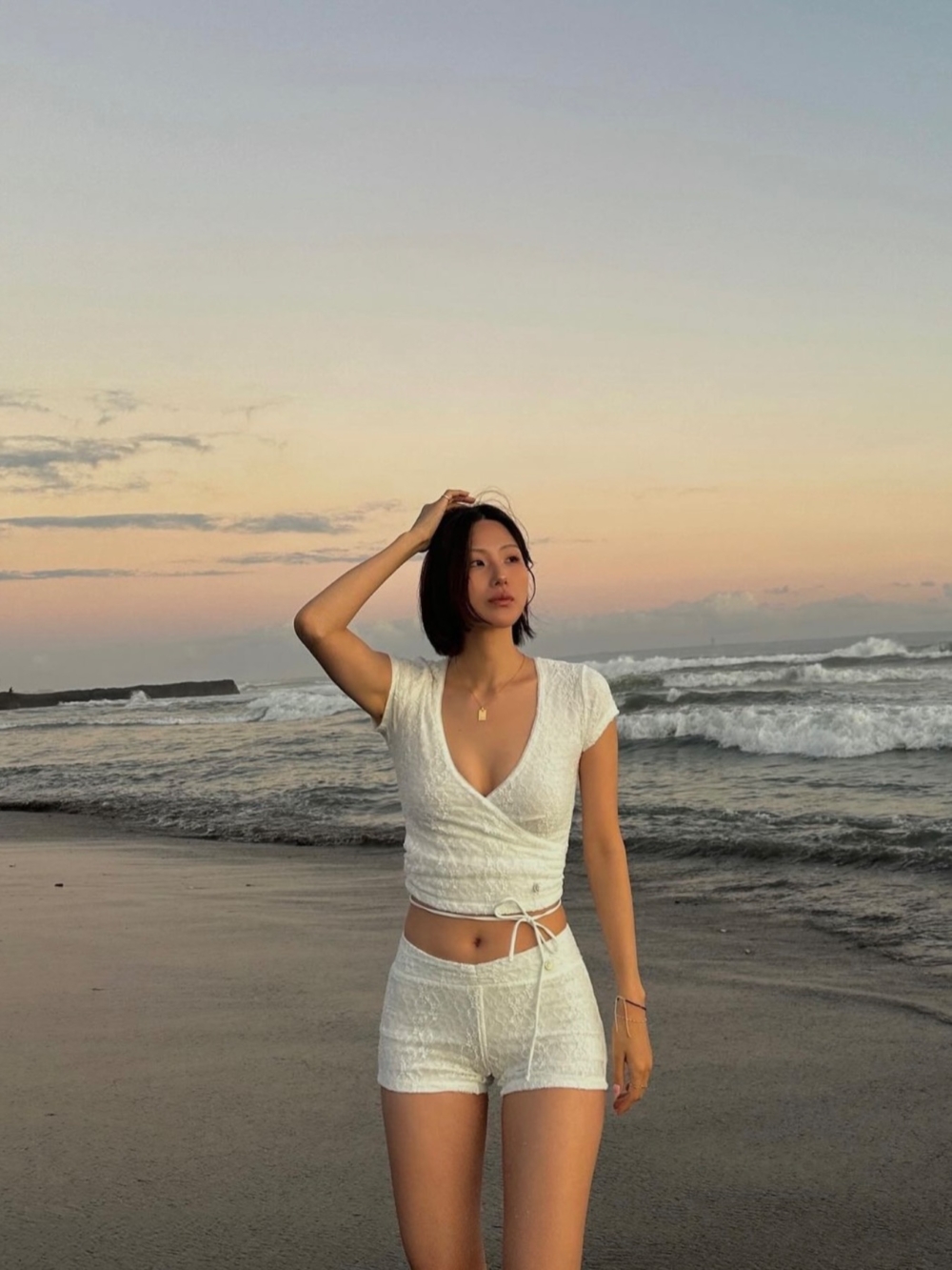 Glowny有許多蕾絲單品