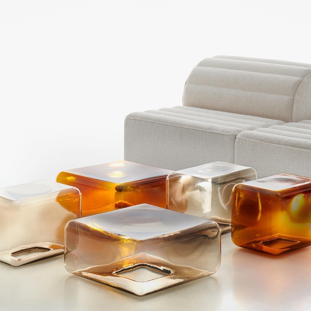 Gummy drop LOKUM 吹製玻璃邊桌